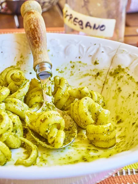 Trottole Pesto Typical Pasta Campania Rustic Trattoria Presentation — Stock Photo, Image