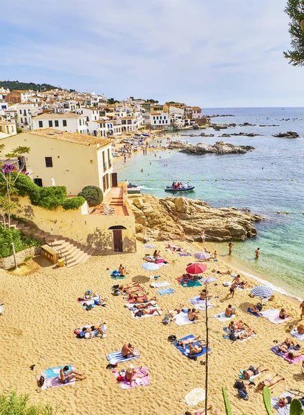 Calella Palafrugell Spain September 2018 Tourists Enjoying Sunbathing Platgeta Calella — Stock Photo, Image