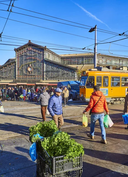 Turijn Italië December 2018 Burgers Tegenover Antica Tettoia Dell Orologio — Stockfoto