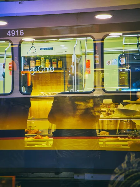 Milan Italie Décembre 2018 Citoyens Buvant Café Dans Bar Milan — Photo