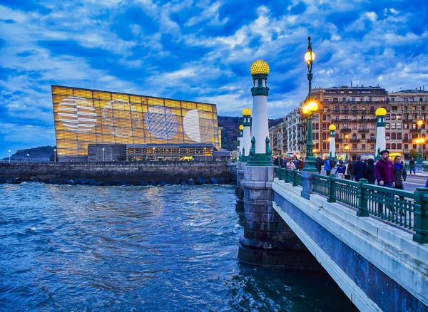 San Sebastián España Febrero 2019 Puente Kursaal San Sebastián Anochecer — Foto de Stock