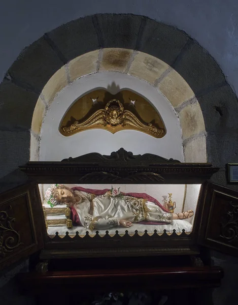 Uma imagem de cera de Santa Faustina. Igreja de San Juan Bautista (Pasa — Fotografia de Stock