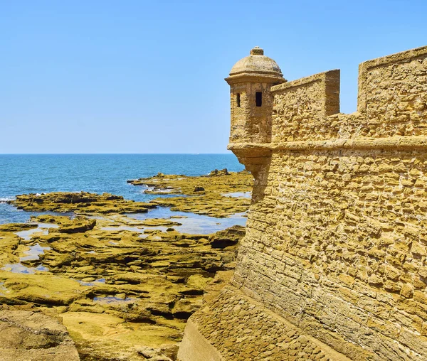 산 세바스티안 성, 라 칼레타 섬의 요새. 카디 즈. 안달루시아, 스페인. — 스톡 사진
