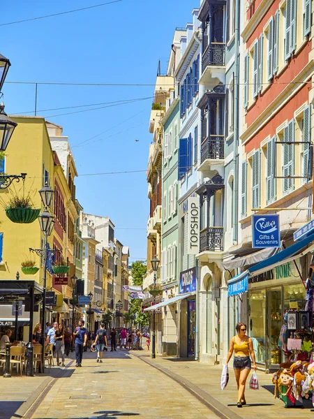 Hauptstrasse von Gibraltar Innenstadt. britisches Überseegebiet. uk. — Stockfoto