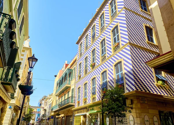 Ein typisches Gebäude der Innenstadt von Gibraltar. britisches Überseegebiet. uk. — Stockfoto