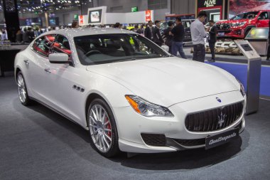 Bangkok, Tayland - 22 Ağustos 2018: Maserati Quattroporte Lüks Sedan büyük Motor Satılık 2018 yılında sunulan