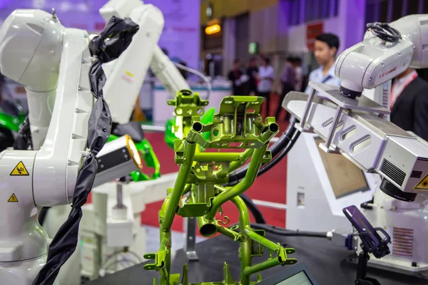 バンコク 2018 川崎ロボット アーム ビジョン検査メタレックス 2018 年にアセンブリ部分の表示 — ストック写真