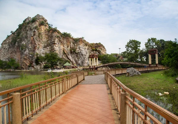 Pathway Lake Hin Khao Ngu Stone Park — Stock Photo, Image