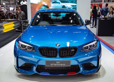Nonthaburi, Tayland - 4 Aralık 2018: Motor Expo 2018 yılında sunulan Bmw M2 coupe