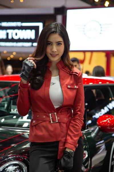 Nonthaburi Thailand December 2018 Presentator Pose Met Mini John Cooper — Stockfoto