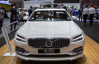 Nonthaburi, Tayland - 4 Aralık 2018: Müşteri test Volvo S 90 Motor Expo 2018