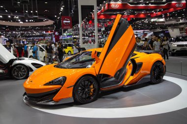 Nonthaburi, Tayland - 4 Aralık 2018: Motor Expo 2018 yılında sunulan Mclaren 570s coupe