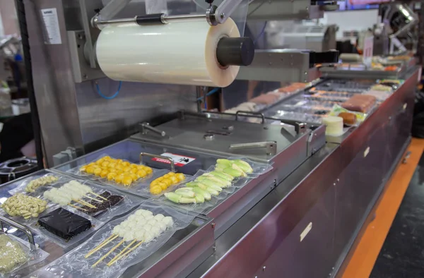 Food packaging machine — Stock Photo, Image