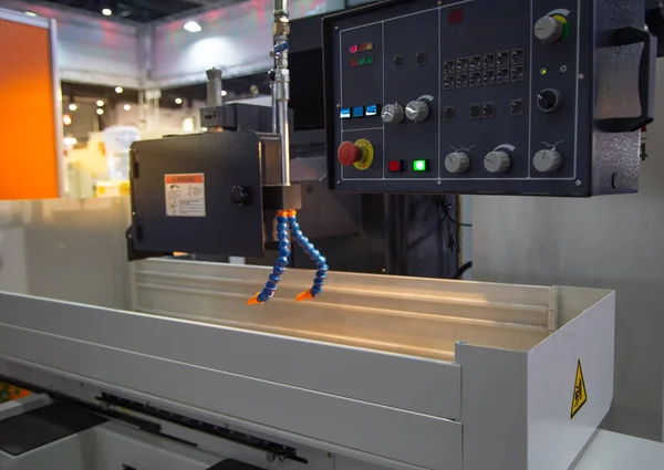 Cnc hidrolik yüzey taşlama makinesi