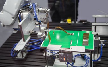 FPC kablo konektörü robotu
