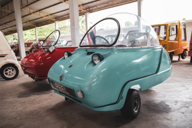 Klasik mikro araba Peel Trident