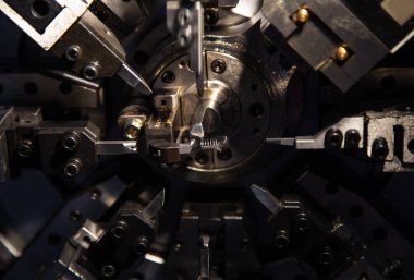 Bahar sargı makinesi