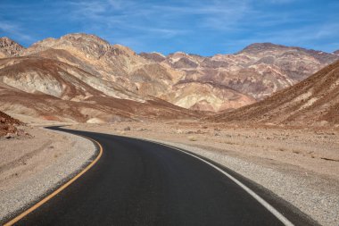 Ölüm Vadisi Milli Parkı Abd'de Sanatçının Sürücüsü