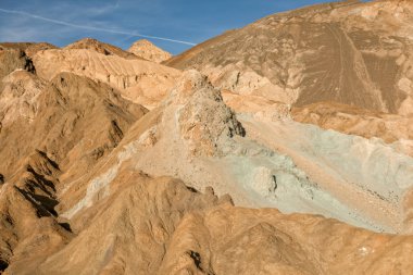 Ölüm vadisi milli parkı Abd'de sanatçının paleti
