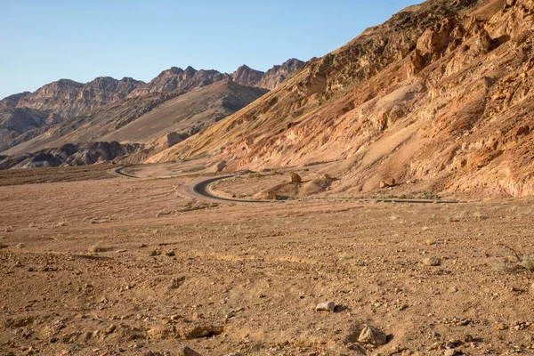 艺术家的驱动器在死亡谷国家公园乌萨 — 图库照片