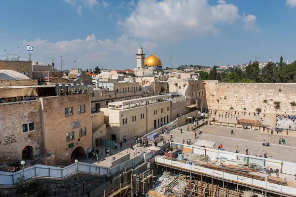 Jerusalem Israel Mayo 2018 Judíos Turistas Visitando Muro Occidental Cúpula —  Fotos de Stock