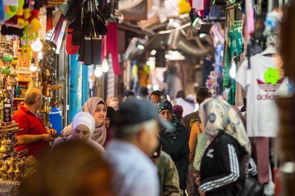 Jerusalem Israel Mayo 2018 Los Palestinos Jerusalén Compran Tradicional Bazar —  Fotos de Stock