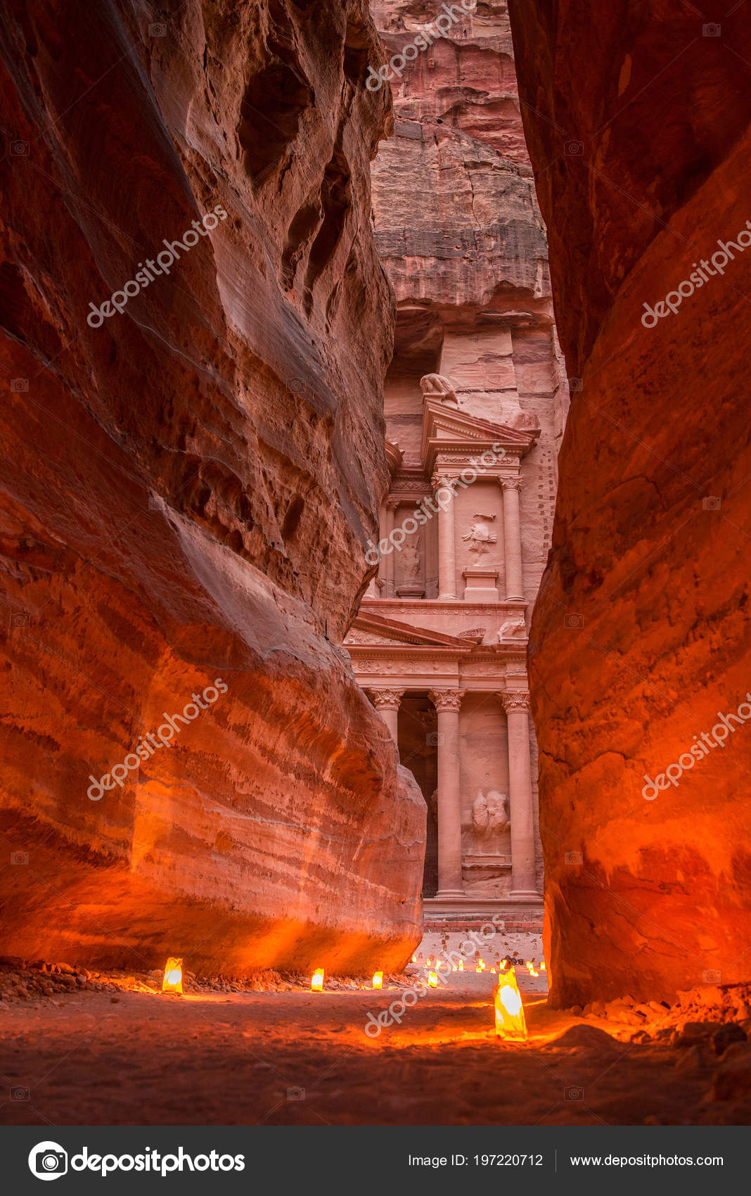 Petra Noche Jordan Símbolo Petra Tesoro Cañón Siq Iluminado Por