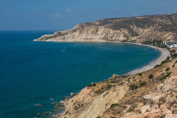 Vista Mar Costa Desde Una Altura Rocosa Bahía Pisa Chipre —  Fotos de Stock