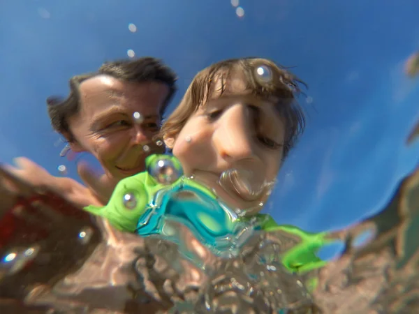 Father Her Toddler Daughter Having Fun Sea Distorted Faces View — Stock Photo, Image