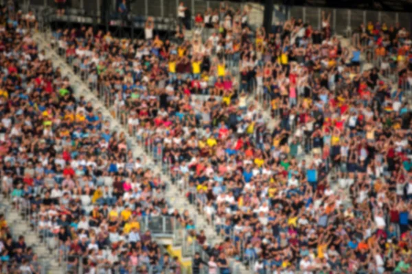 Tömeg Emberek Egy Stadion Homályos Kép — Stock Fotó