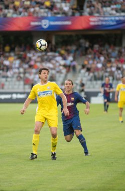 Cluj, Romanya - 16 Haziran 2018: Romanya futbol altın bir dostluk maçı Barcelona efsaneler karşı spor festivali sırasında takımında oynamaktadır