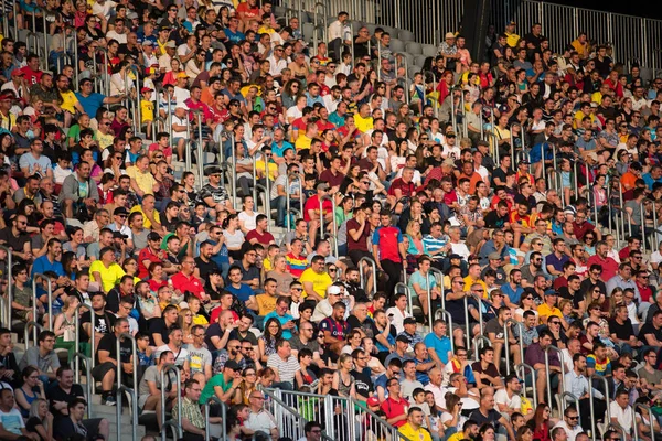 Cluj Roemenië Juni 2018 Menigte Van Mensen Voetbalfans Tribune Ter — Stockfoto