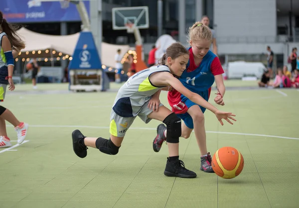 Cluj Rumunia Czerwca 2018 Dzieci Gry Koszykówkę Festiwalu Sportu — Zdjęcie stockowe