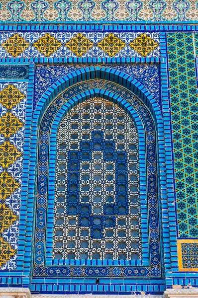多彩的伊斯兰教图案 清真寺的马赛克瓷砖 岩石圆顶 耶路撒冷 — 图库照片
