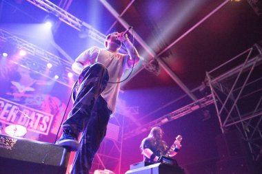 Bontida, Romanya - 22 Temmuz 2018: Toronto Kanada hardcore punk grubu, sallanan kanser yarasalar elektrik kale Festivali canlı
