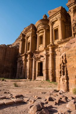 Anıtsal Antik oymacılığı, kumtaşı tapınakta. Manastırı: Petra, Jordan