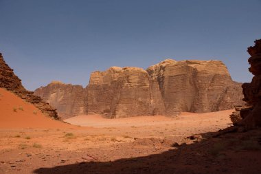 Wadi Rum çölünde, Jordan kurak manzara