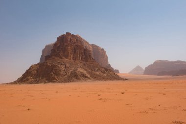 Wadi Rum çölünde, Jordan kurak manzara