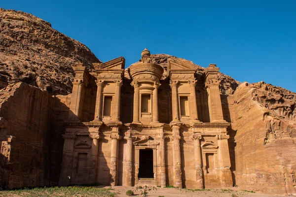 Monumentala Gamla Carving Templet Sandsten Kloster Petra Jordanien — Stockfoto