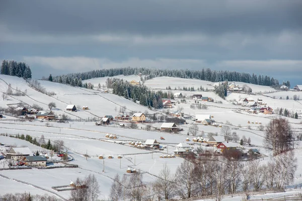 Alpine Village Transylvania Romania Snow Covered Houses Wintertime — Stock Photo, Image
