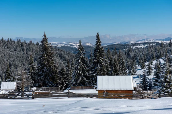 Paesaggio Idilliaco Montagna Invernale Con Chalet Montagna Lodge — Foto Stock