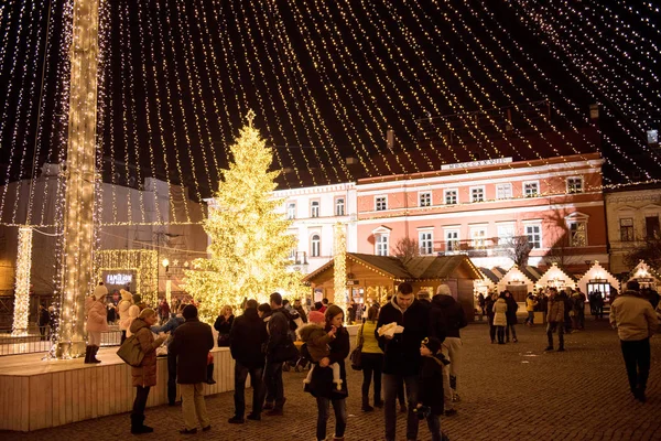 Luj Napoca Rumunsko Prosince 2017 Veselí Lidé Těší Vánoční Trh — Stock fotografie