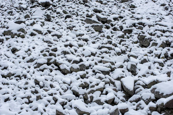 Pendenza Massetto Detriti Pietre Ricoperte Neve Montagna — Foto Stock