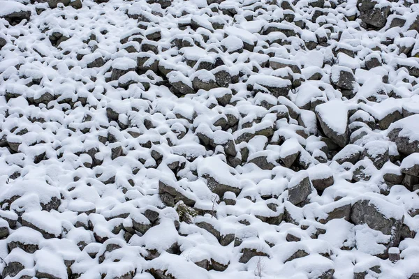 Pente Des Éboulis Débris Pierres Recouvertes Neige Dans Les Montagnes — Photo