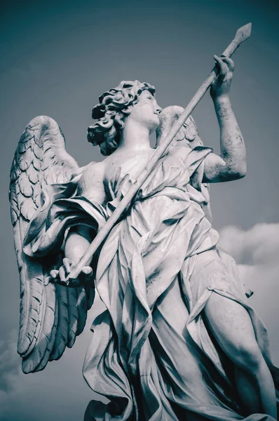 Staty Ängel Med Lansen Ponte Sant Angelo Rom Italien Tonad — Stockfoto