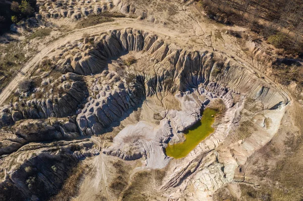 Luchtfoto Drone Bekijken Van Gips Verlaten Ondergelopen Open Pit Mine — Stockfoto