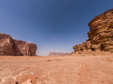 Jordan, Orta Doğu Wadi Rum çölde geniş açı çekim