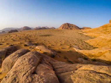 Jordan, Orta Doğu Wadi Rum çölde geniş açı çekim