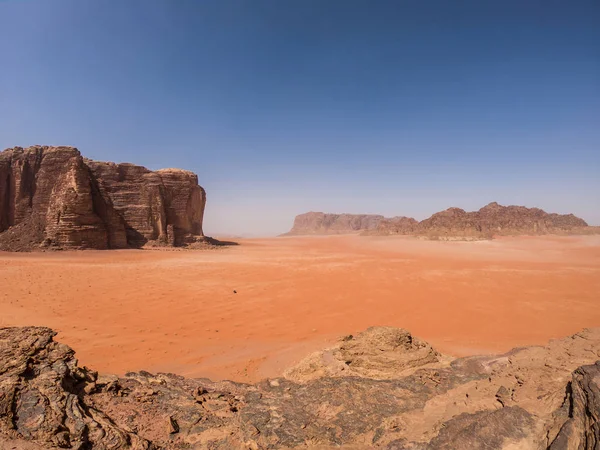 Jordan, Orta Doğu Wadi Rum çölde geniş açı çekim