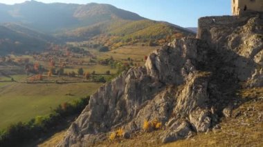 Ortaçağ Coltesti Kalesi Transilvanya, Romanya hava 4 k dron görünümü